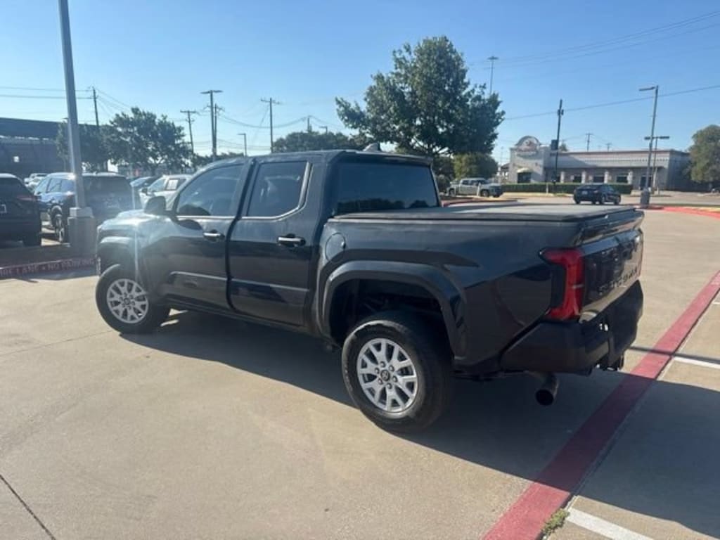 Used 2025 Toyota Tacoma SR Truck Double Cab
