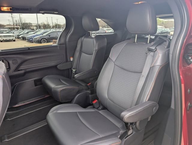 2022 Toyota Sienna XSE - Photo 32