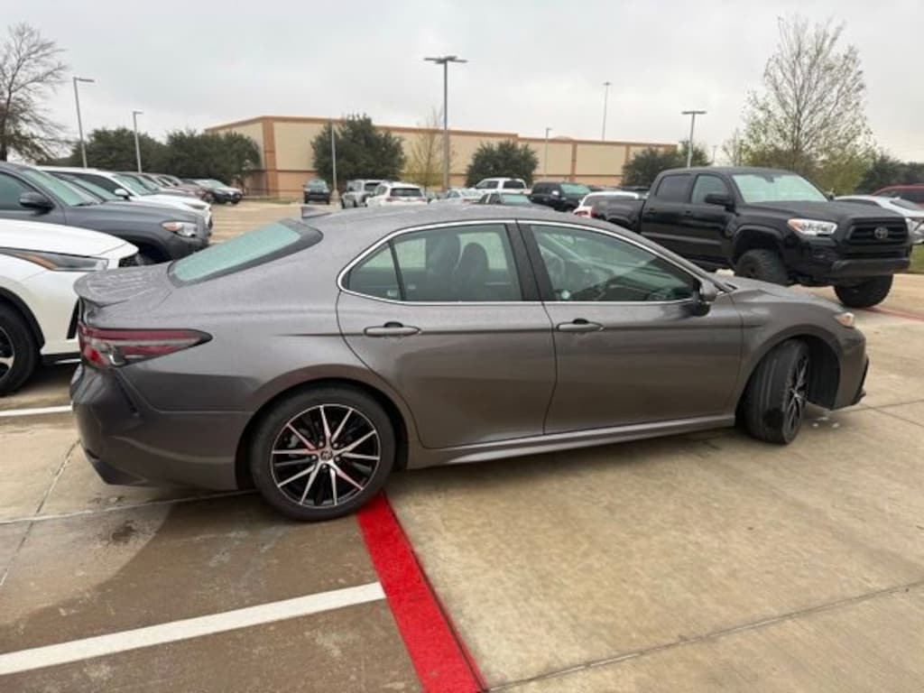 Used 2024 Toyota Camry SE Sedan