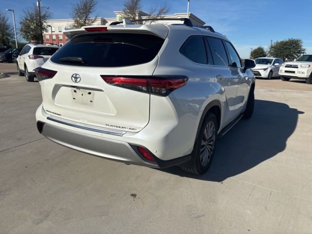 Used 2020 Toyota Highlander Platinum SUV