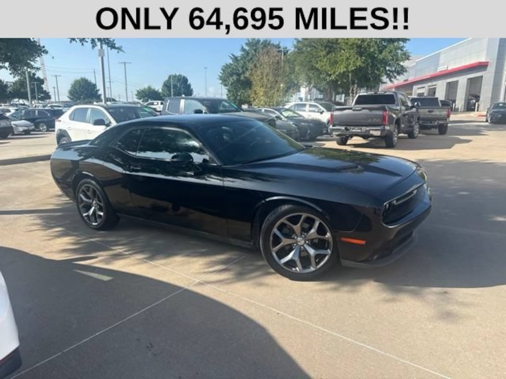 Used 2016 Dodge Challenger SXT Coupe