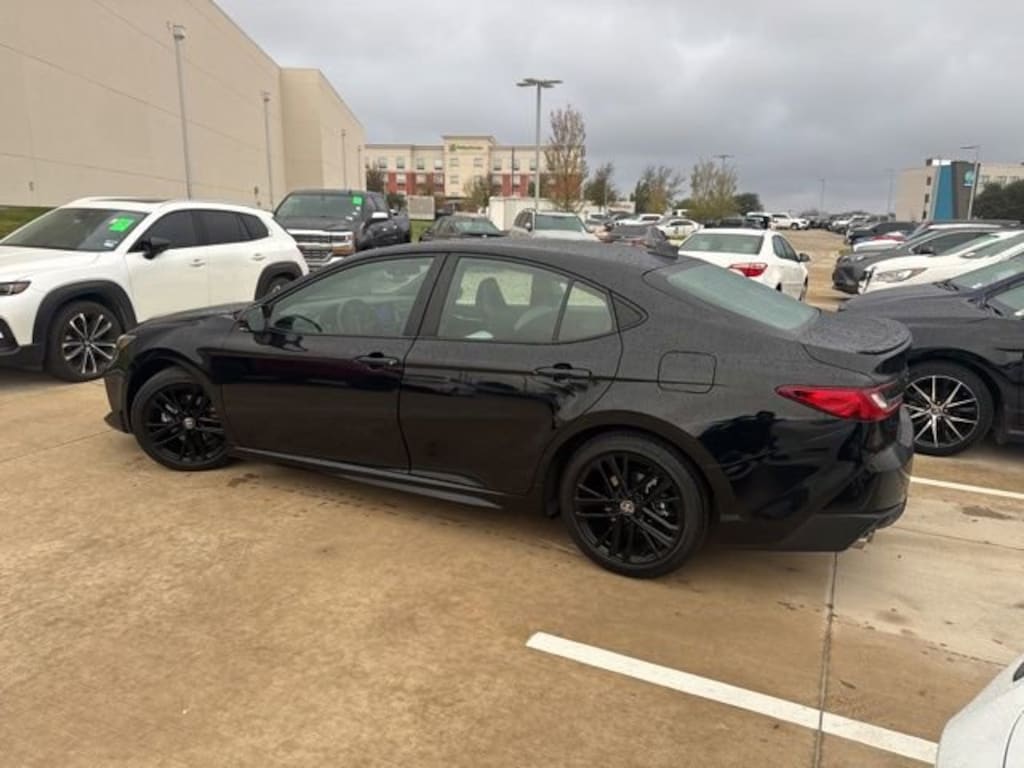 Used 2025 Toyota Camry SE Sedan