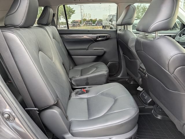 2024 Toyota Highlander Platinum - Photo 33
