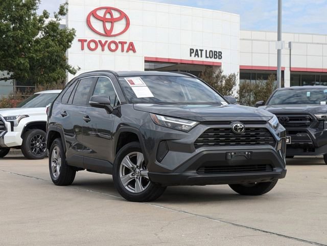 Used 2022 Toyota RAV4 XLE with VIN 2T3P1RFV1NC292314 for sale in Mckinney, TX