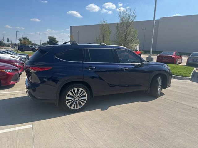 2023 Toyota Highlander Limited Platinum XLE XSE photo 3