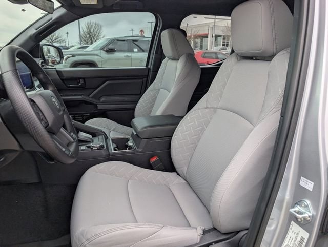 2025 Toyota Tacoma SR5 - Photo 19