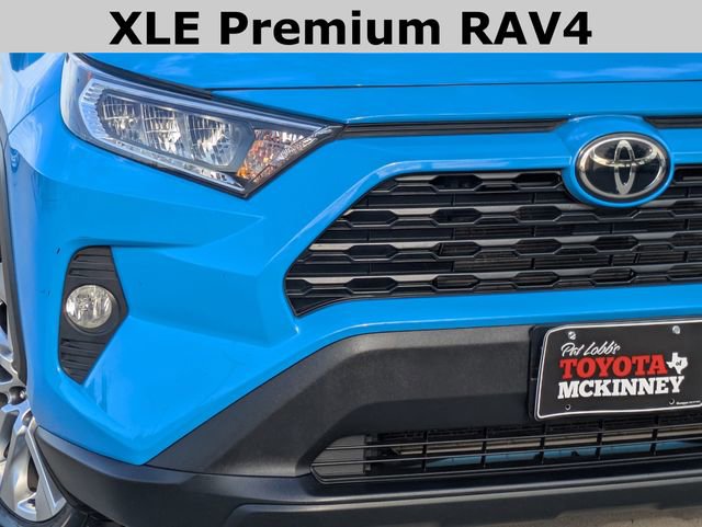 2021 Toyota RAV4 XLE Premium photo 2
