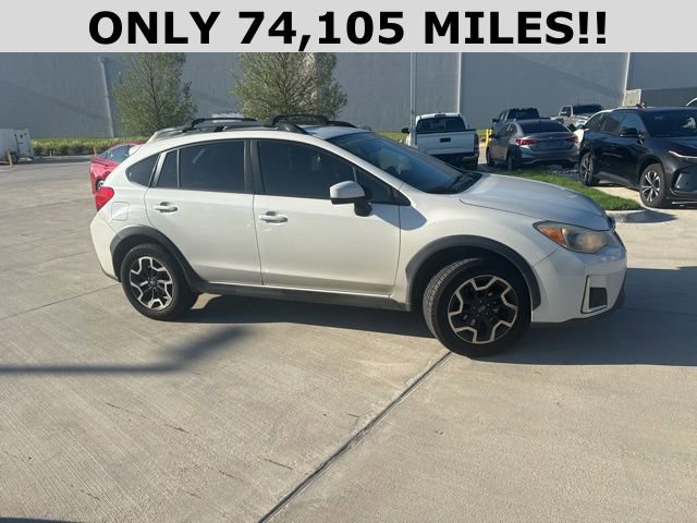 2017 Subaru Crosstrek 2.0i Premium photo 2