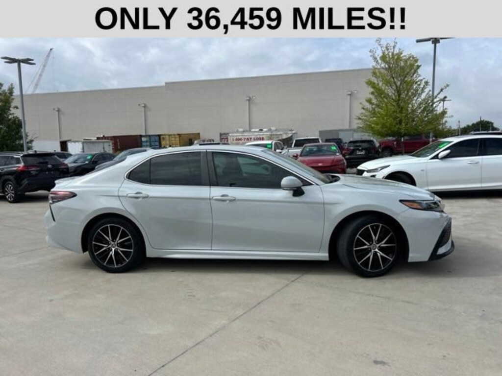 Used 2023 Toyota Camry SE Sedan
