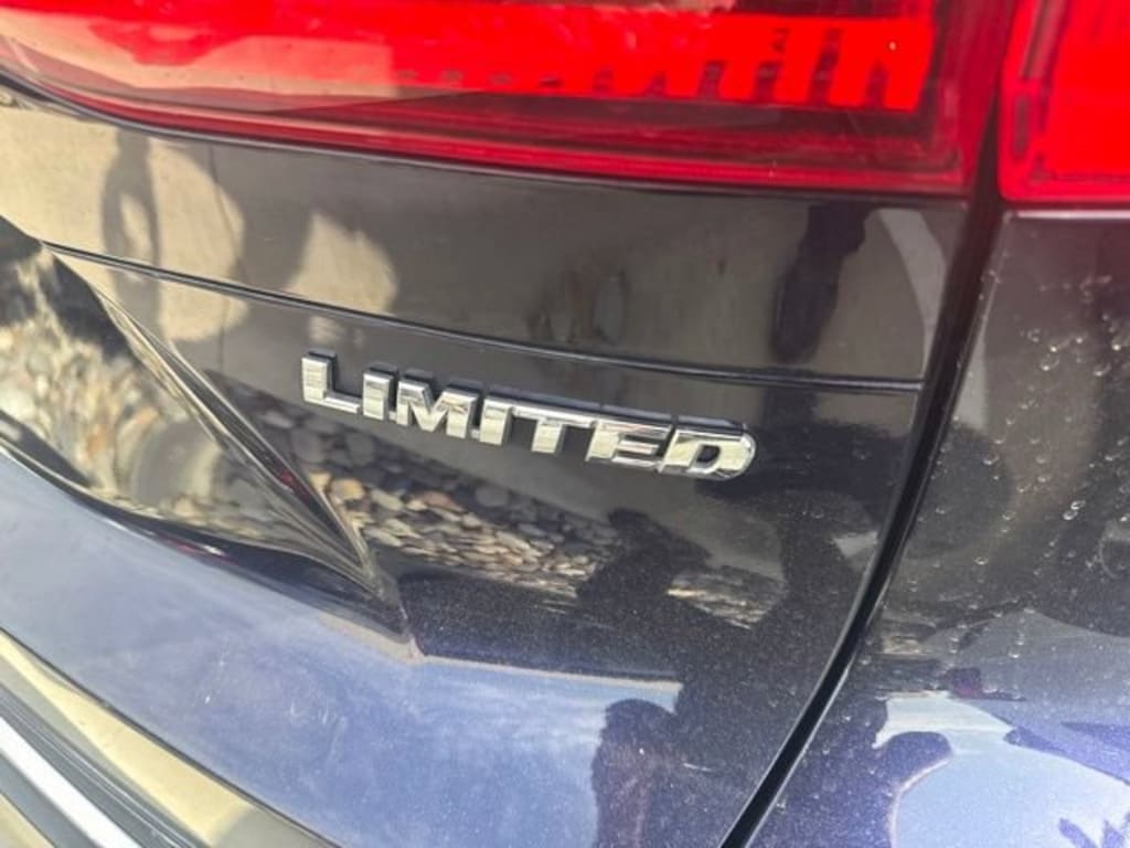Used 2023 Toyota Venza Limited SUV