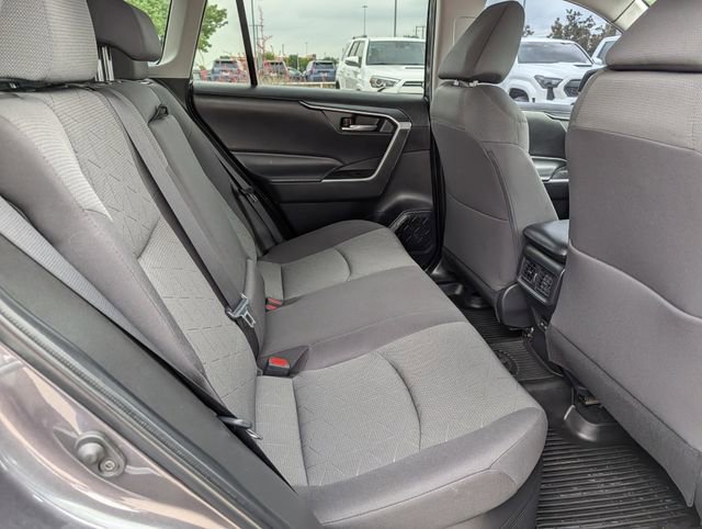 2022 Toyota RAV4 XLE - Photo 28