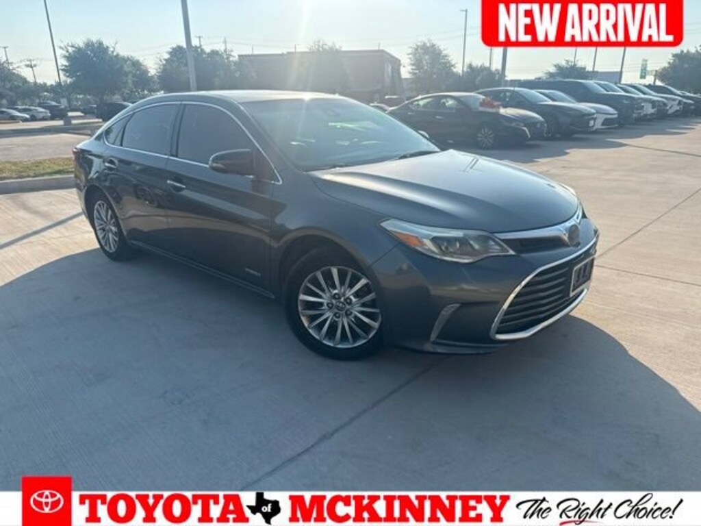 Used 2016 Toyota Avalon Hybrid Limited Sedan