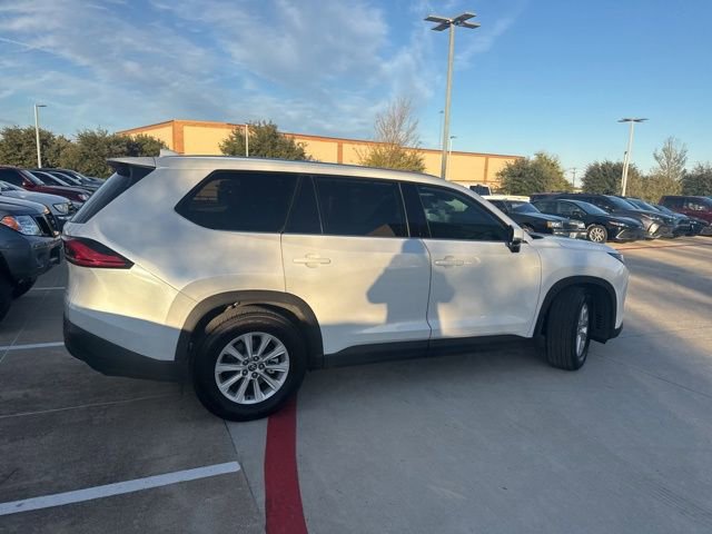 2024 Toyota Grand Highlander XLE photo 3