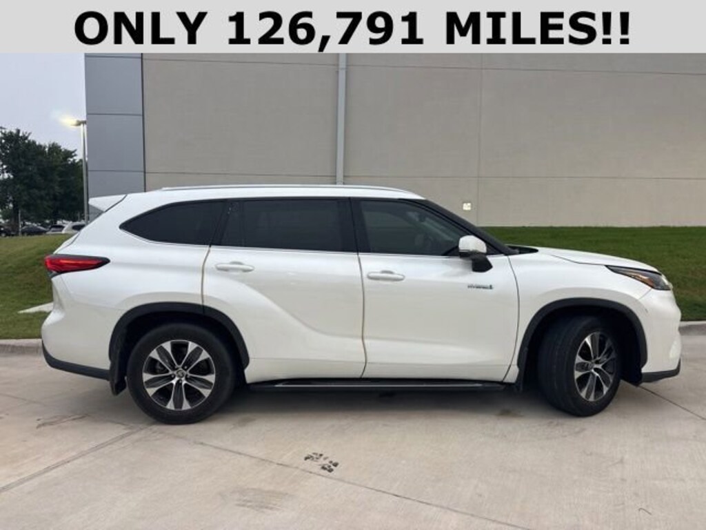 Used 2021 Toyota Highlander Hybrid XLE SUV