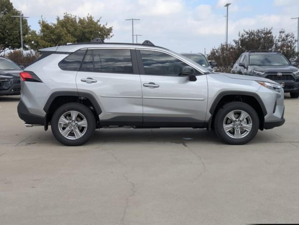 New 2025 Toyota RAV4 Hybrid LE SUV