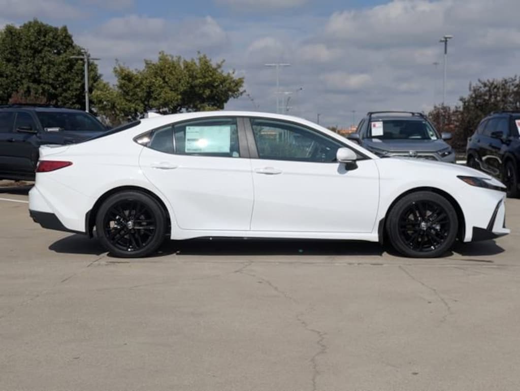 New 2026 Toyota Camry SE Sedan