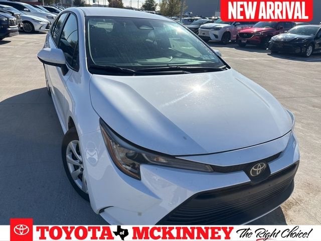 2024 Toyota Corolla LE's photo