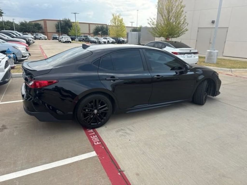 Used 2025 Toyota Camry SE Sedan