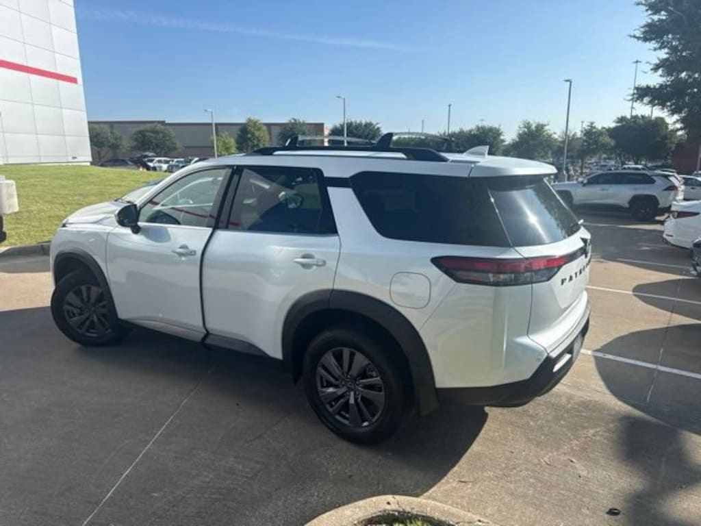 Used 2025 Nissan Pathfinder SV SUV