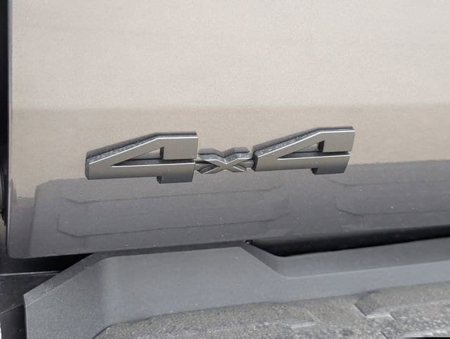 2026 Toyota Tundra Limited - Photo 6
