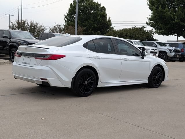 2025 Toyota Camry XSE - Photo 6