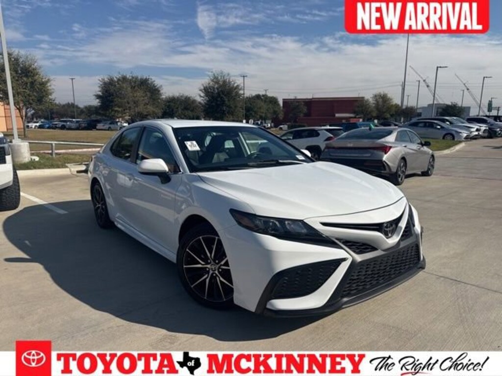 Used 2024 Toyota Camry SE Sedan