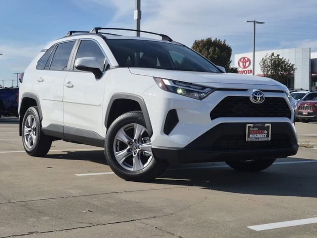 New 2025 Toyota RAV4 XLE SUV