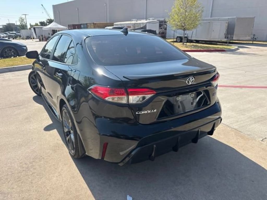 Used 2025 Toyota Corolla SE Sedan