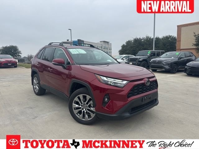2022 Toyota RAV4 XLE Premium's photo