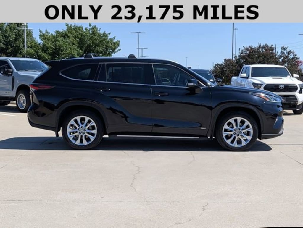 Used 2024 Toyota Highlander Hybrid Limited SUV