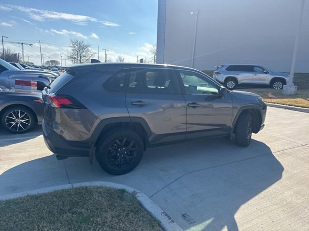 Used 2022 Toyota RAV4 LE SUV