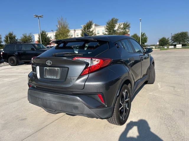 2018 Toyota C-HR XLE photo 3