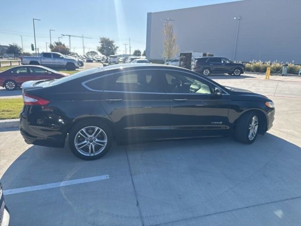 Used 2016 Ford Fusion Hybrid Titanium Sedan