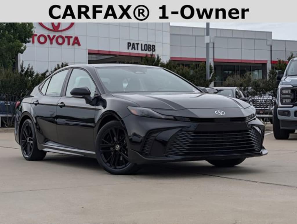 Used 2025 Toyota Camry SE Sedan