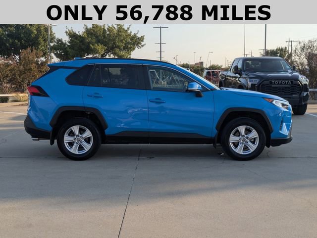 2021 Toyota RAV4 XLE photo 4