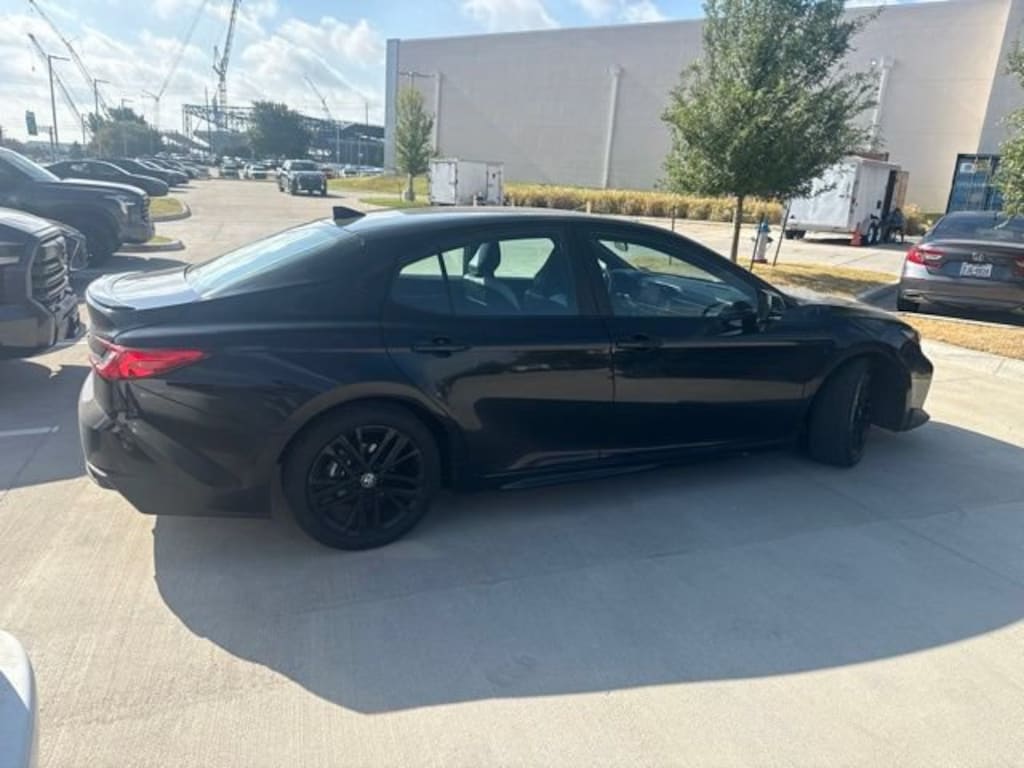 Used 2025 Toyota Camry SE Sedan