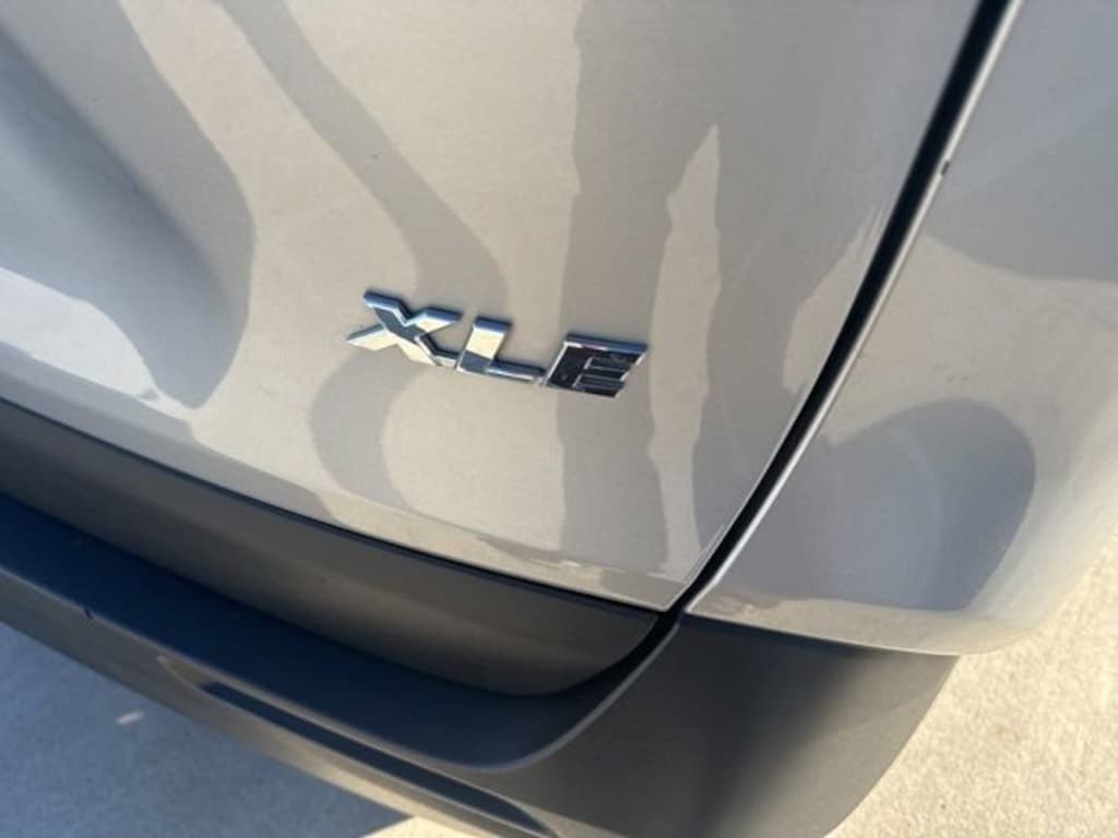 Used 2020 Toyota RAV4 XLE SUV