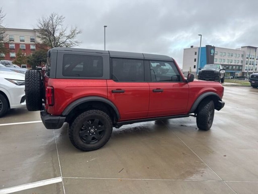 Used 2023 Ford Bronco Black Diamond SUV
