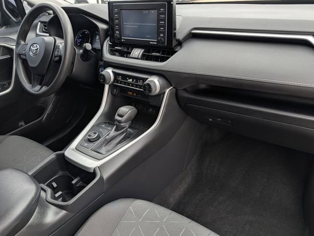 2022 Toyota RAV4 XLE - Photo 31