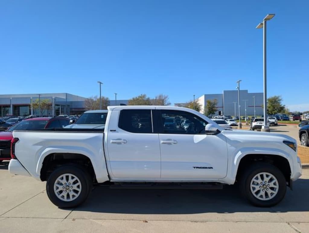 New 2025 Toyota Tacoma SR5 Truck Double Cab