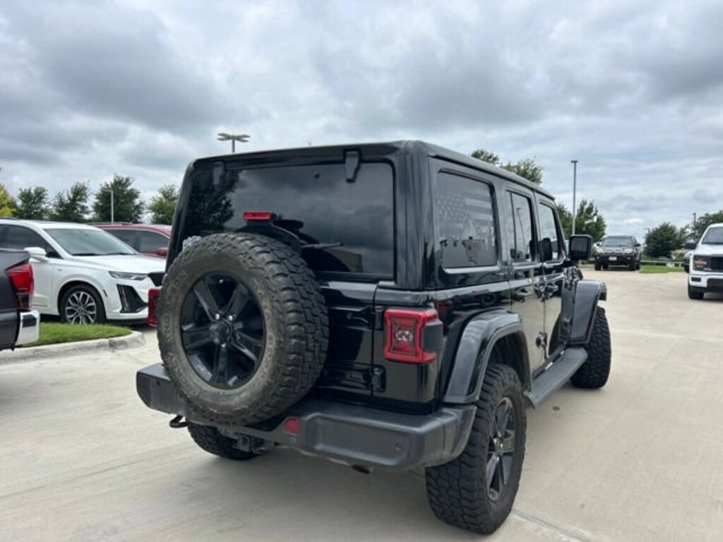 Used 2022 Jeep Wrangler Unlimited Sahara Altitude SUV