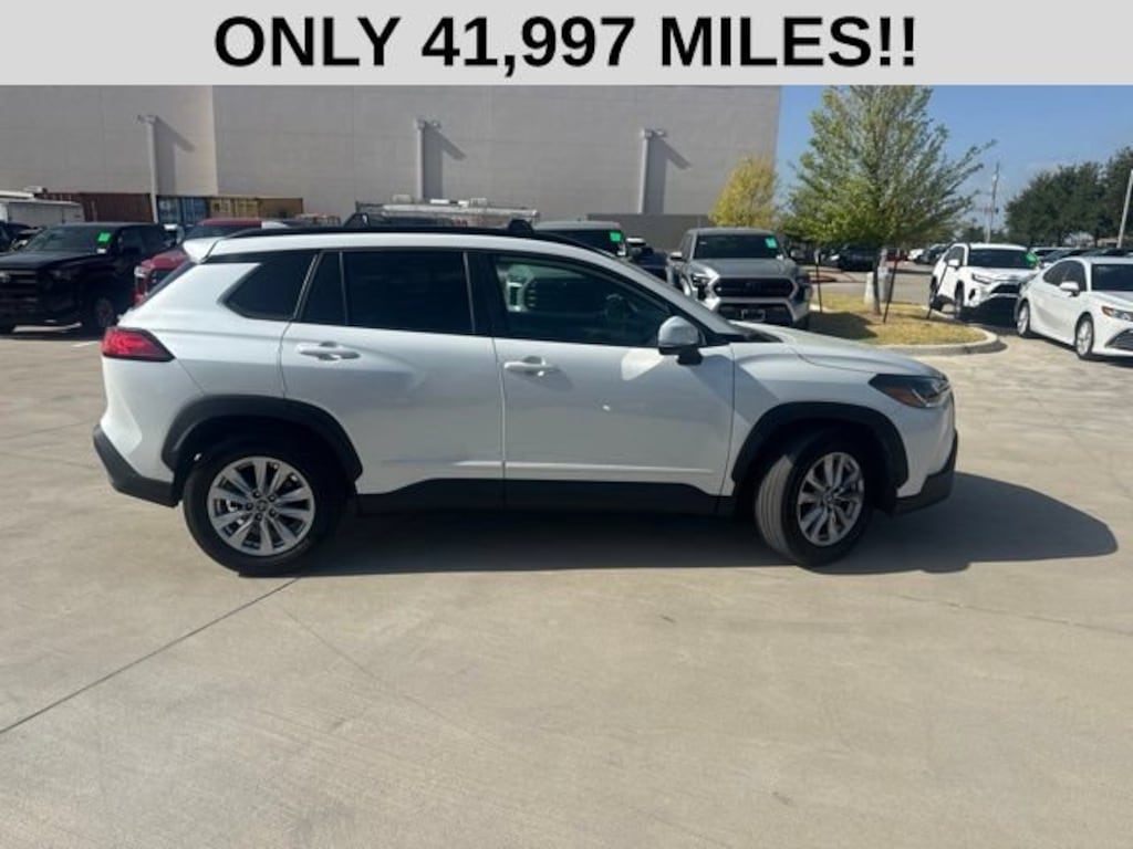 Used 2023 Toyota Corolla Cross LE SUV