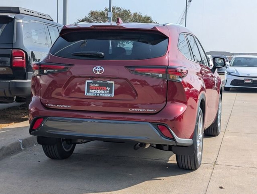 New 2026 Toyota Highlander Limited SUV