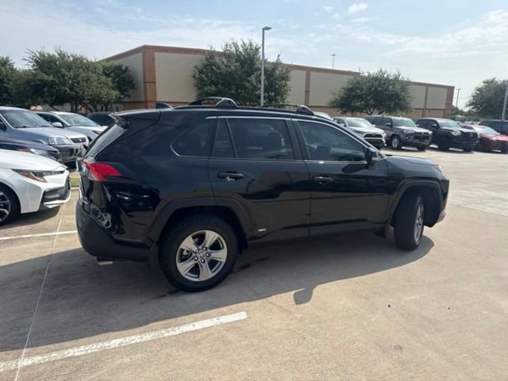 Used 2023 Toyota RAV4 Hybrid XLE SUV
