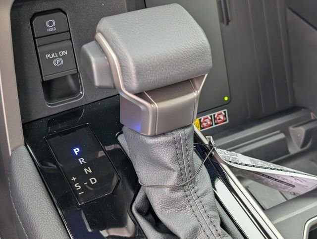 2026 Toyota Tundra Limited - Photo 17
