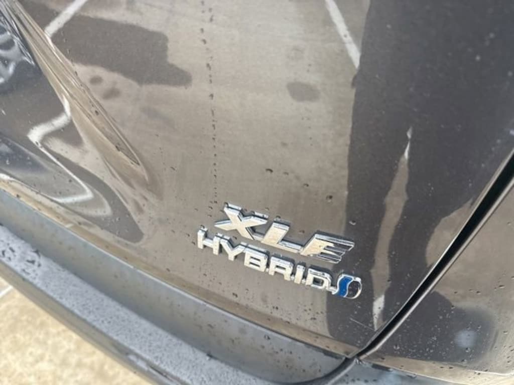 Used 2022 Toyota RAV4 Hybrid XLE SUV