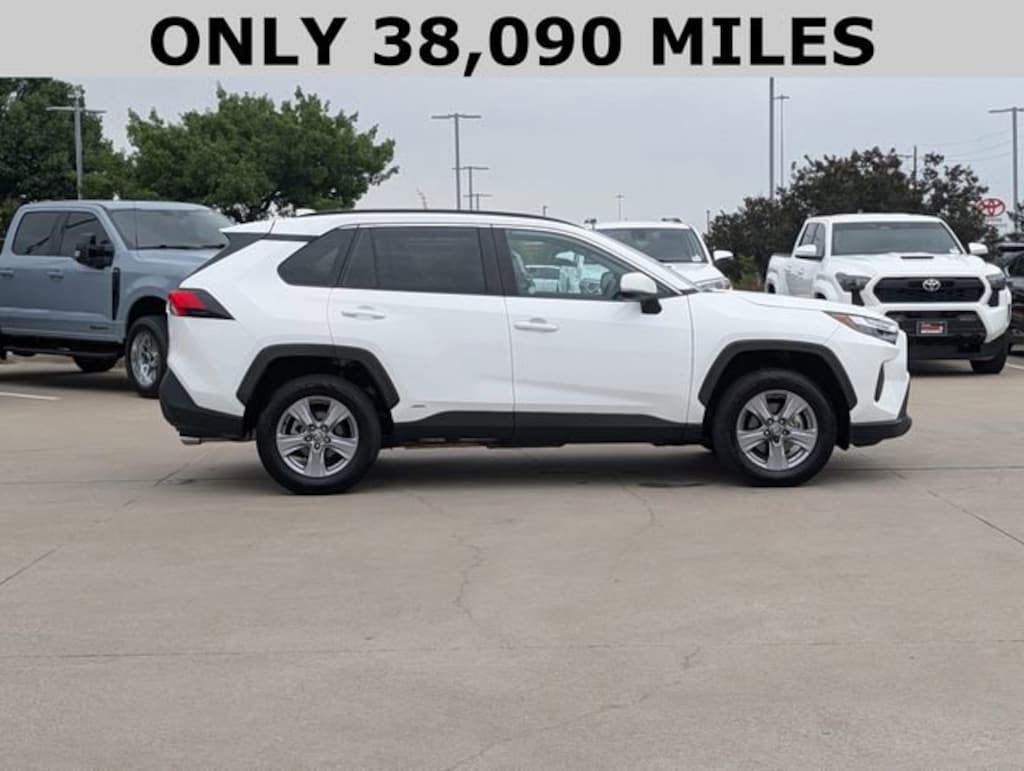 Used 2025 Toyota RAV4 Hybrid XLE SUV