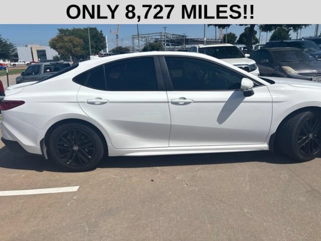 Used 2025 Toyota Camry SE Sedan