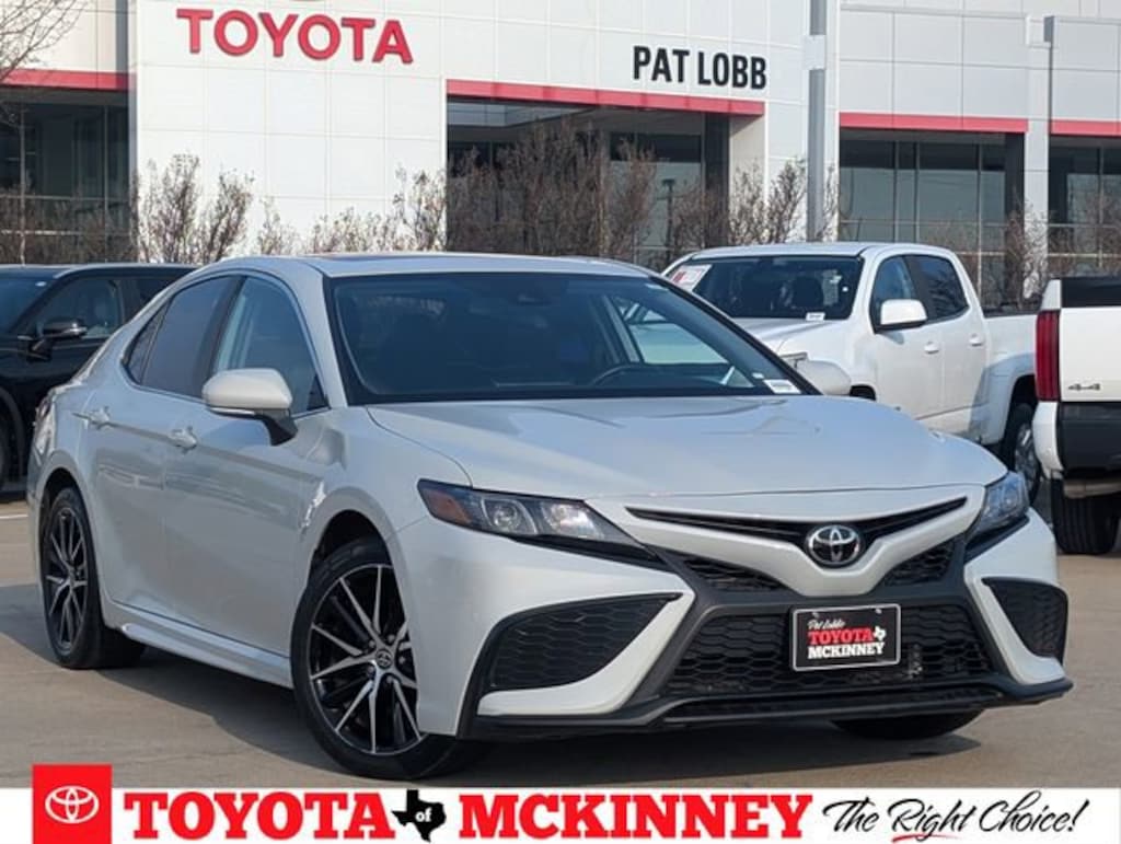 Used 2024 Toyota Camry SE Sedan