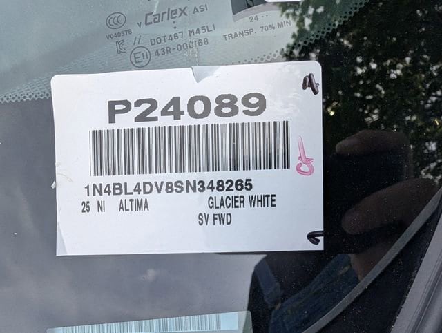 2025 Nissan Altima SV - Photo 33